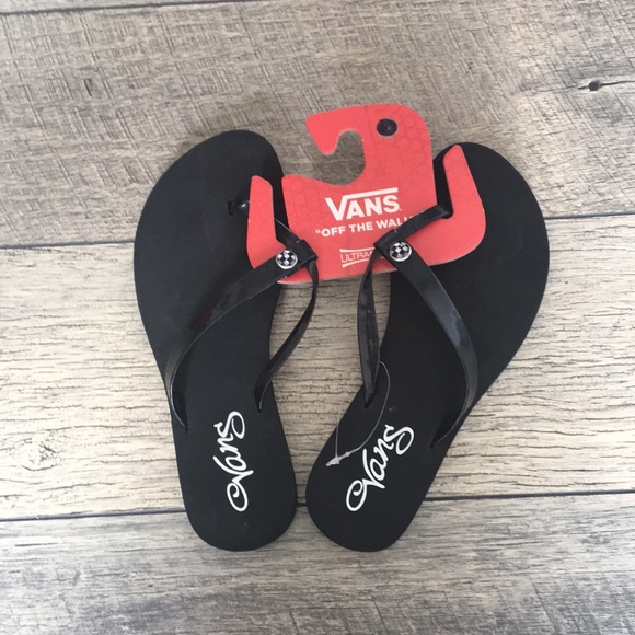 vans black flip flops